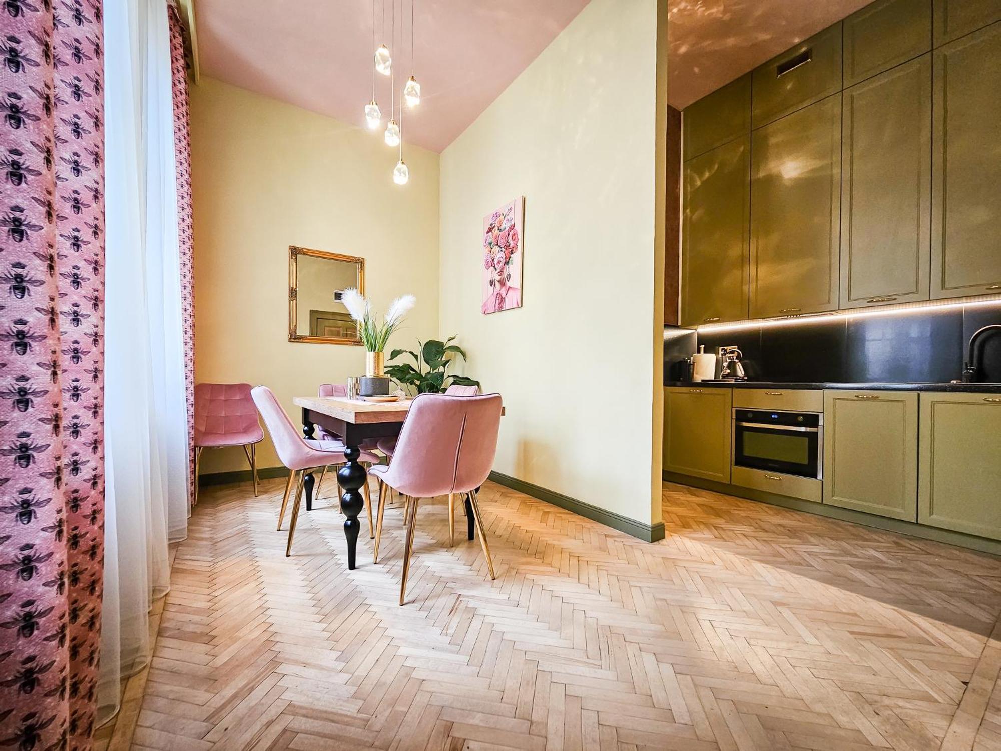 Butik Apartamenty Old Town Torun - Parking Ngoại thất bức ảnh